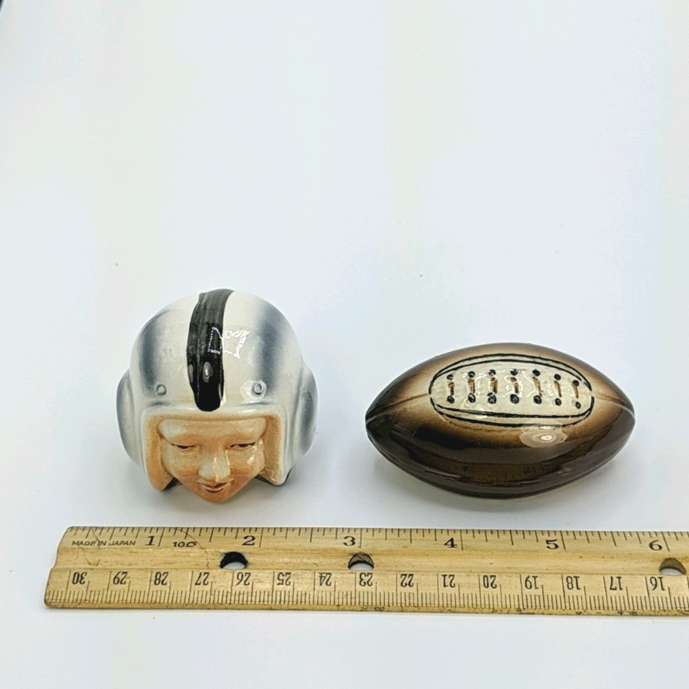 Football and Player w/Helmet S & P Shakers Japan - Picture 6 of 6